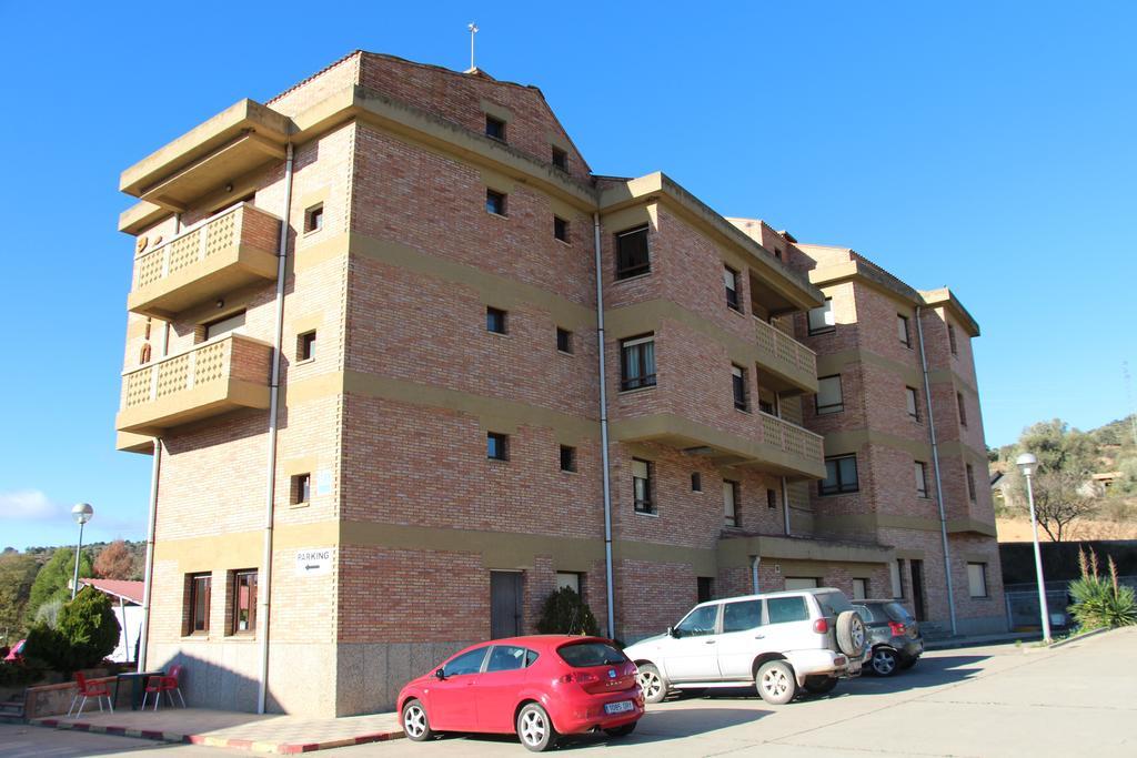 Aparthotel Tres Caminos El Grado Esterno foto
